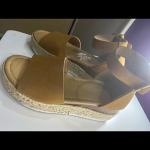 These are some nice sandals from DD’S discount.